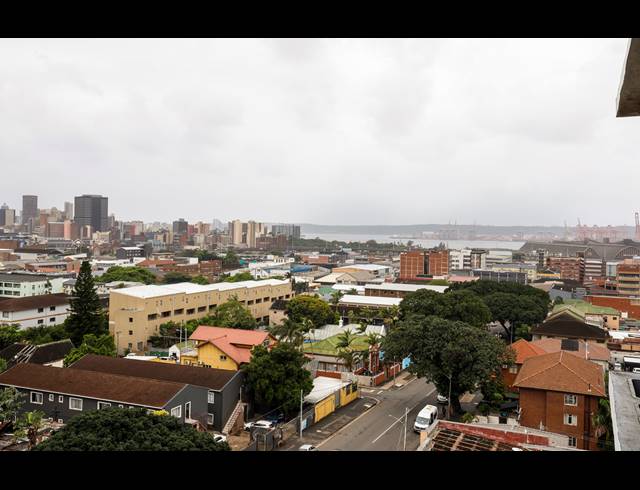 2 BEDROOM APARTMENT FOR SALE IN GLENWOOD